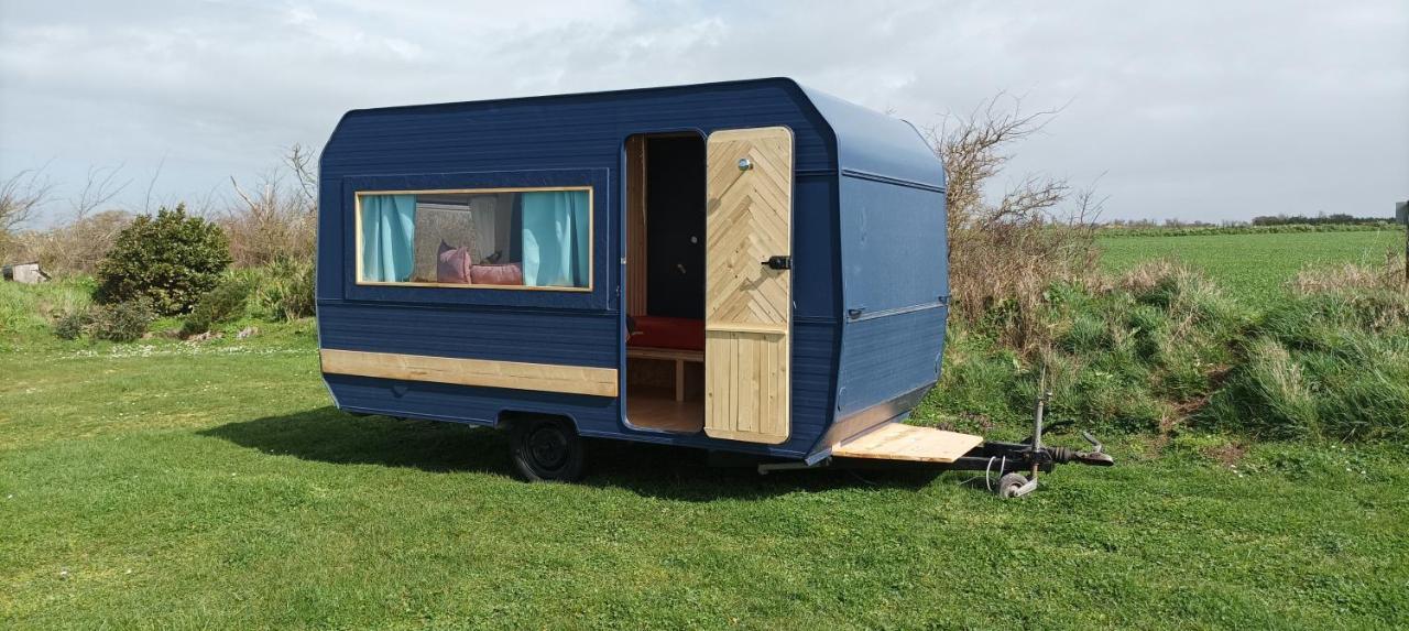 Camping Les Ronds Duval Face Aux Iles Anglo-Normandes Les Moitiers-d'Allonne Exterior foto